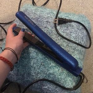 Morali straighteners. Comes with mini straightener